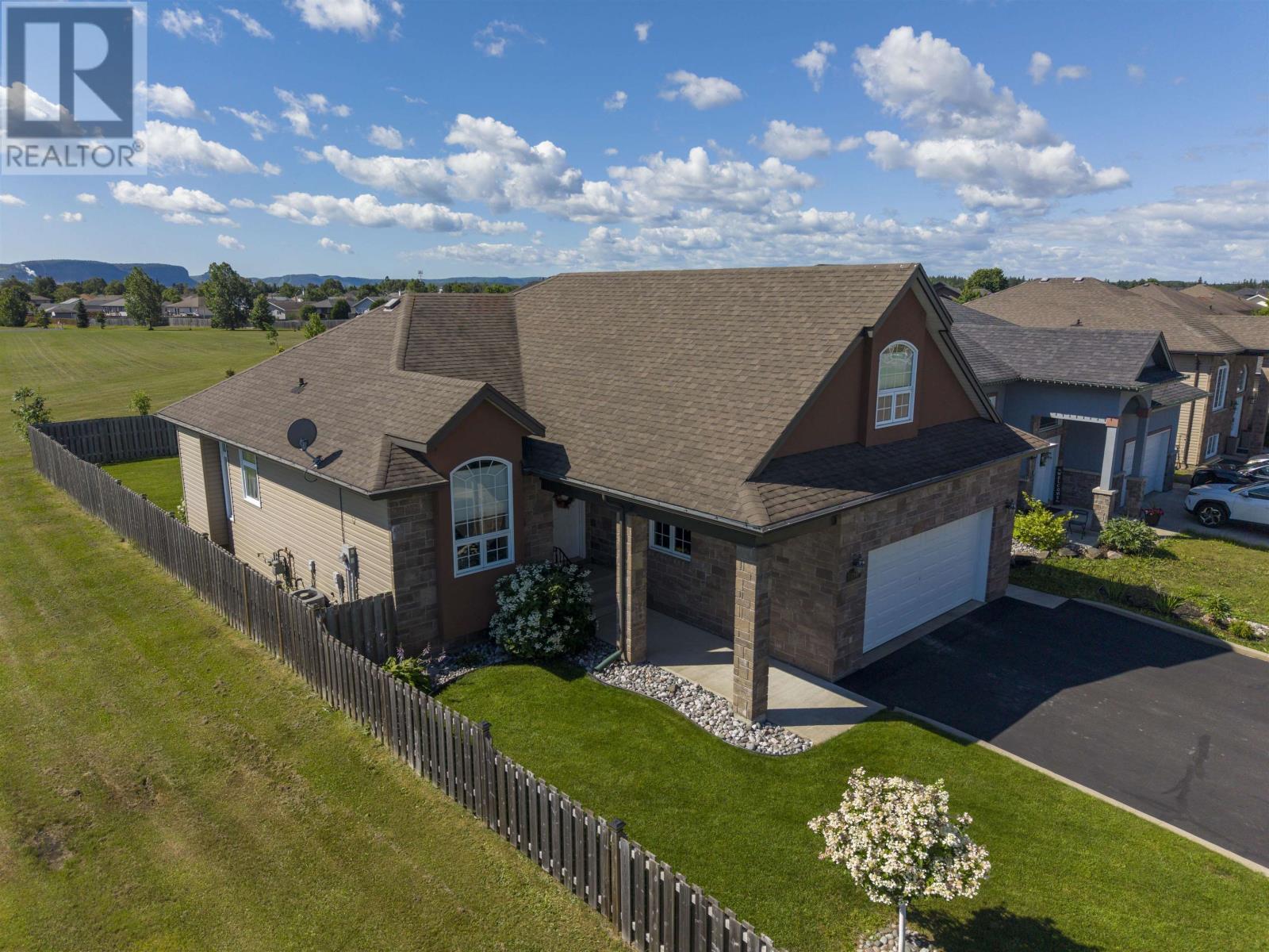 706 Weiler Blvd, Thunder Bay, Ontario  P7C 0A7 - Photo 39 - TB2602258