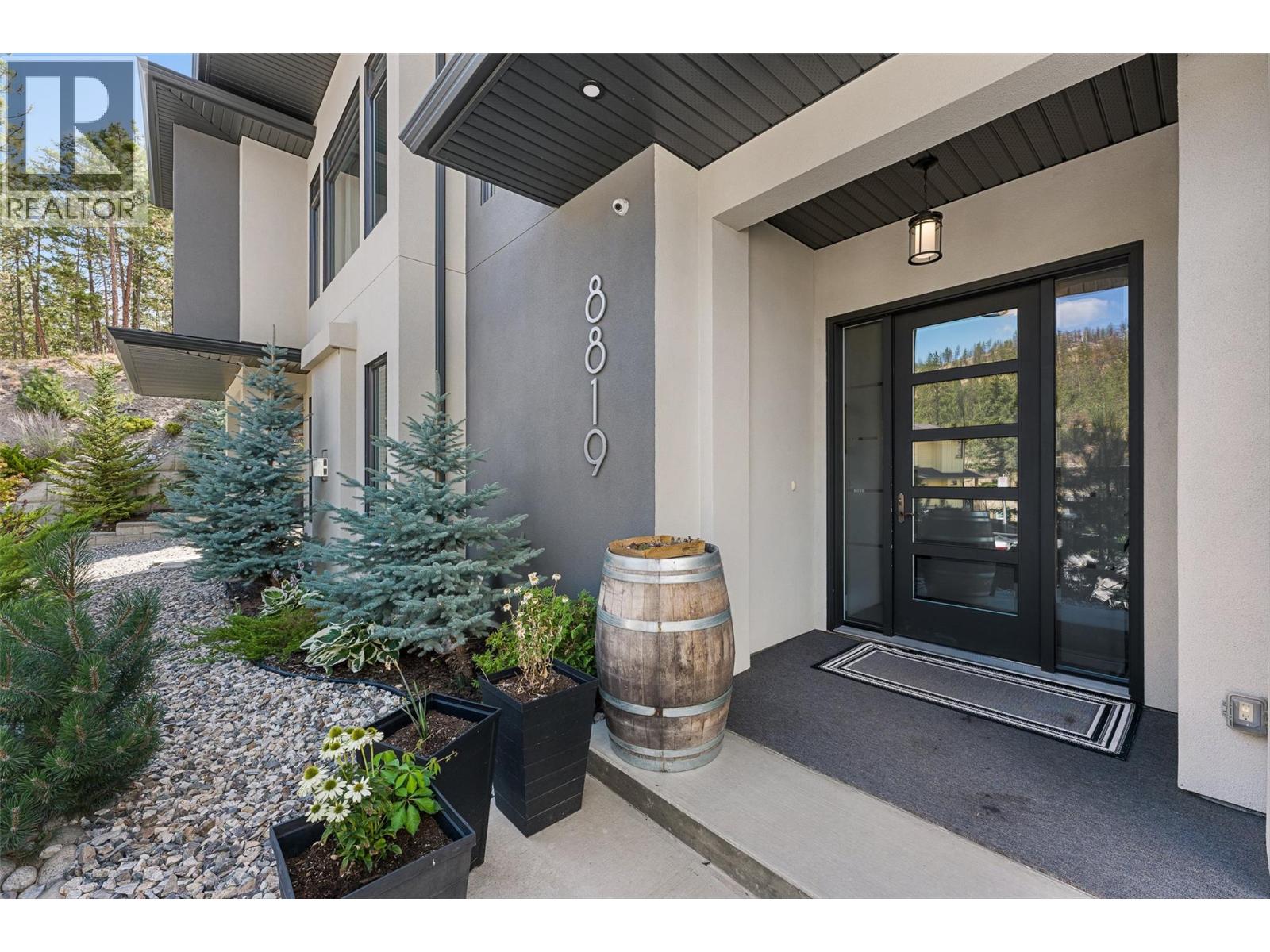8819 Heritage Drive, Lake Country, British Columbia  V4V 2W2 - Photo 3 - 10396737
