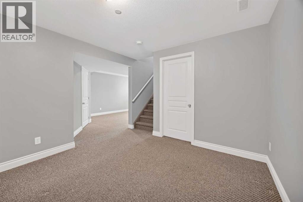 9 Mackenzie Way, Carstairs, Alberta  T0M 0N0 - Photo 32 - A2323747