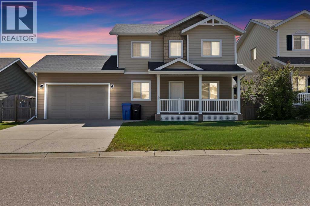 9 Mackenzie Way, Carstairs, Alberta  T0M 0N0 - Photo 2 - A2323747