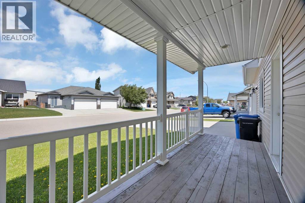 9 Mackenzie Way, Carstairs, Alberta  T0M 0N0 - Photo 3 - A2323747