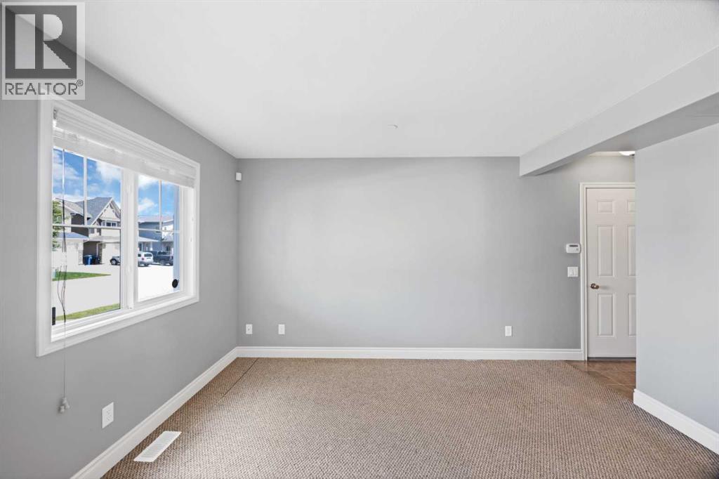 9 Mackenzie Way, Carstairs, Alberta  T0M 0N0 - Photo 6 - A2323747
