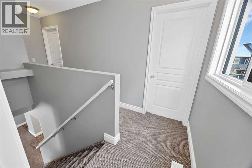 9 Mackenzie Way, Carstairs, Alberta  T0M 0N0 - Photo 28 - A2323747
