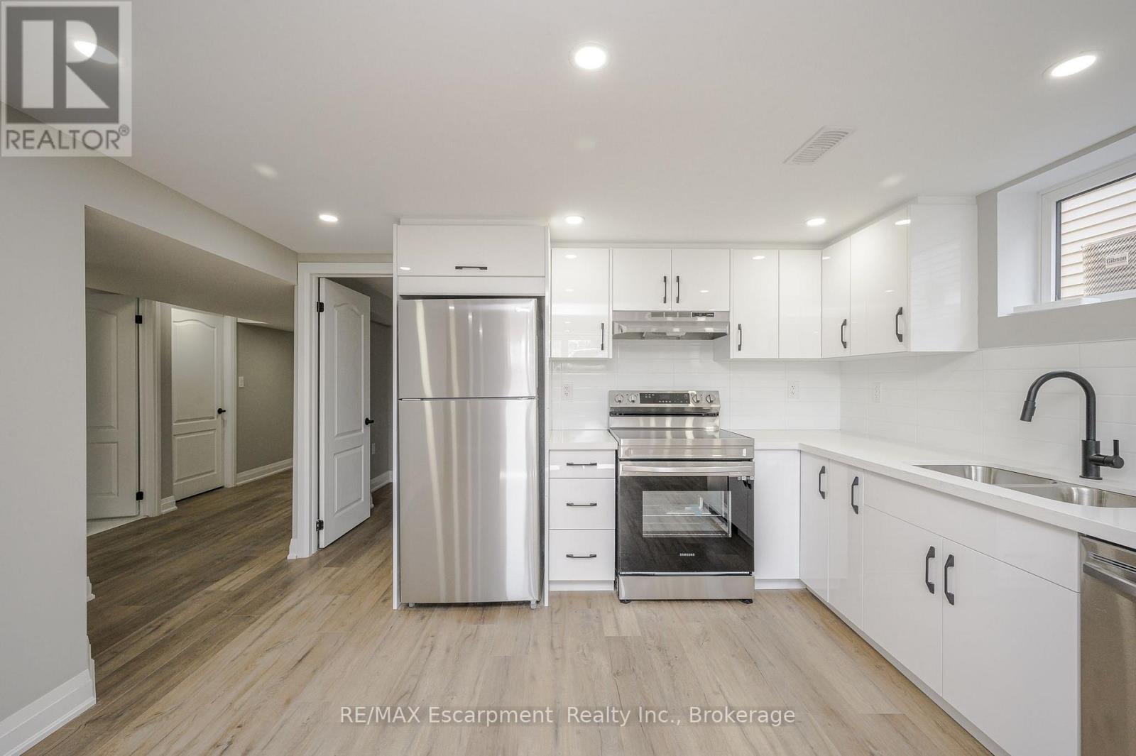 Lower Unit - 144 East 44th Street, Hamilton, Ontario  L8T 3H2 - Photo 11 - X13645330