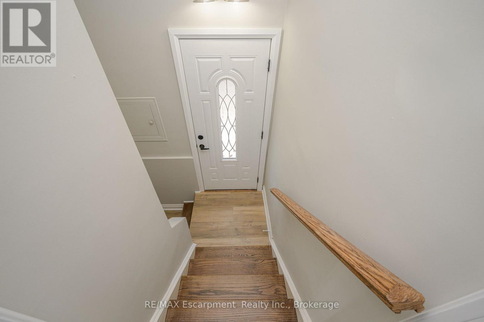 Lower Unit - 144 East 44th Street, Hamilton, Ontario  L8T 3H2 - Photo 3 - X13645330