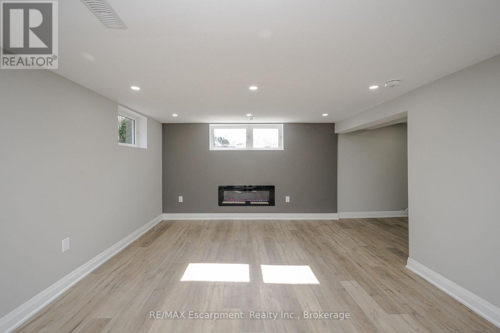 Lower Unit - 144 East 44th Street, Hamilton, Ontario  L8T 3H2 - Photo 8 - X13645330