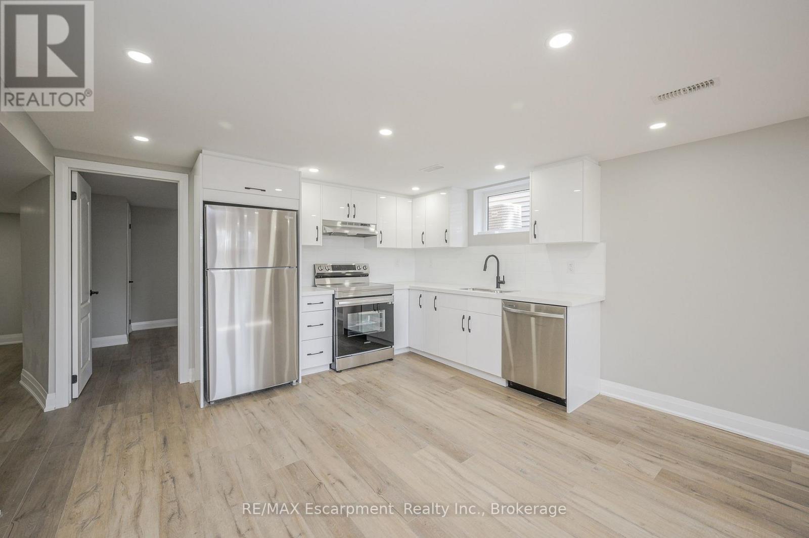 Lower Unit - 144 East 44th Street, Hamilton, Ontario  L8T 3H2 - Photo 9 - X13645330