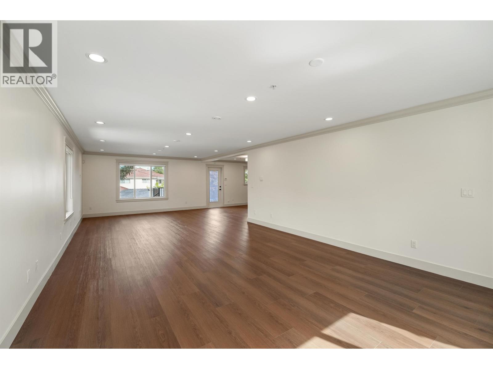 5454 Slocan St Street, Vancouver, British Columbia  V5R 2B1 - Photo 12 - R3153283