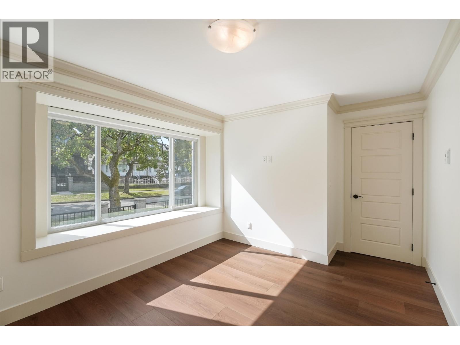 5454 Slocan St Street, Vancouver, British Columbia  V5R 2B1 - Photo 13 - R3153283