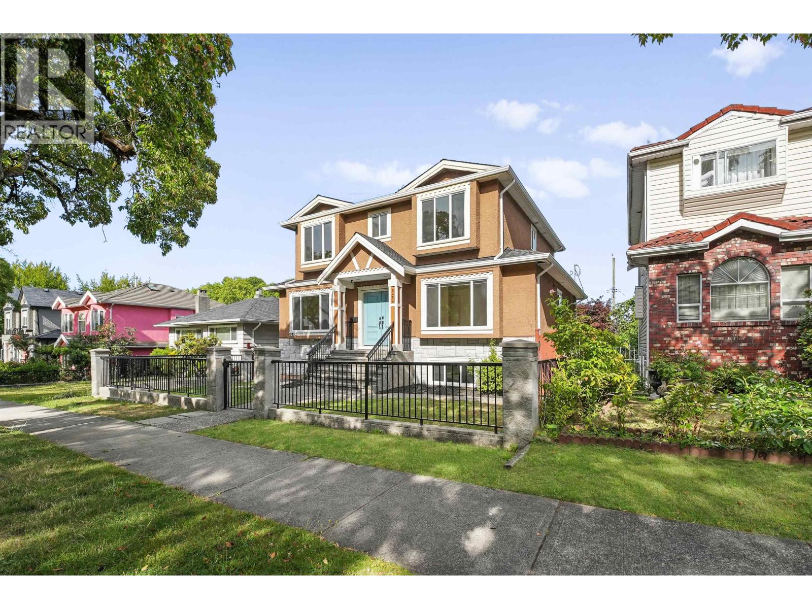 5454 Slocan St Street, Vancouver, British Columbia  V5R 2B1 - Photo 2 - R3153283