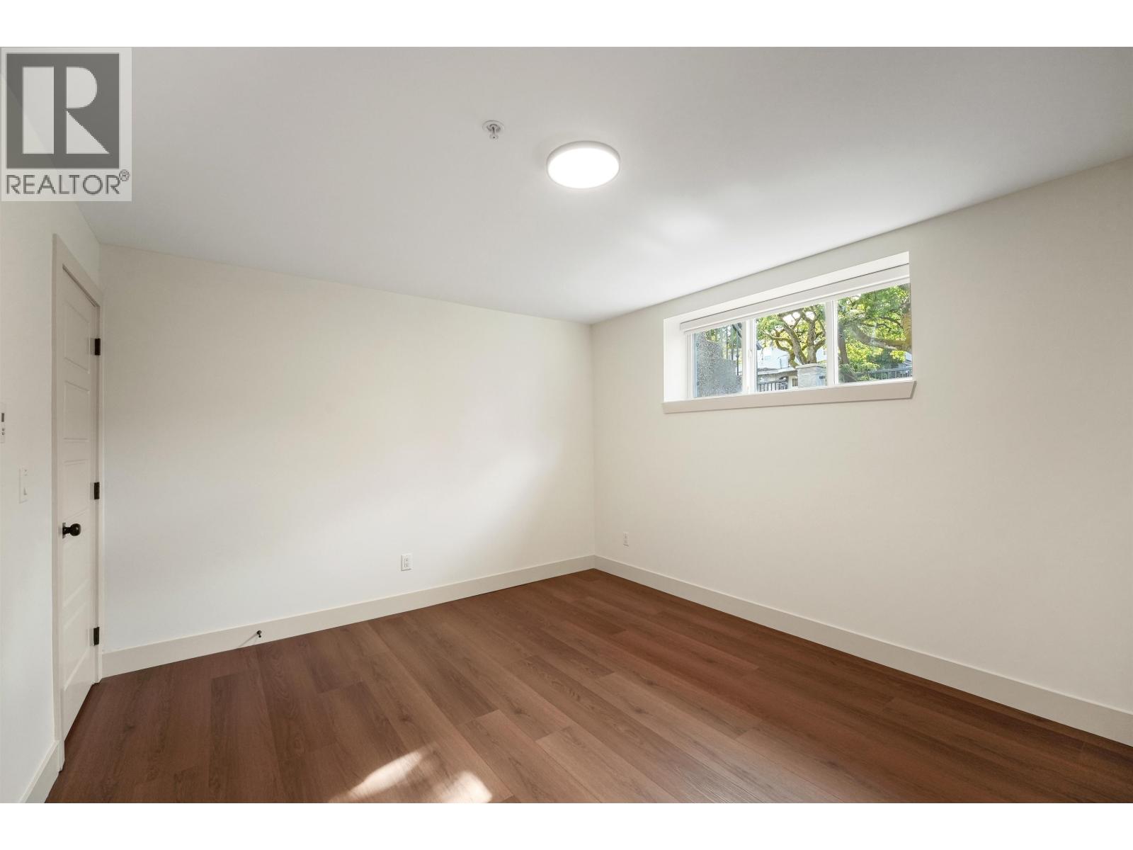 5454 Slocan St Street, Vancouver, British Columbia  V5R 2B1 - Photo 30 - R3153283
