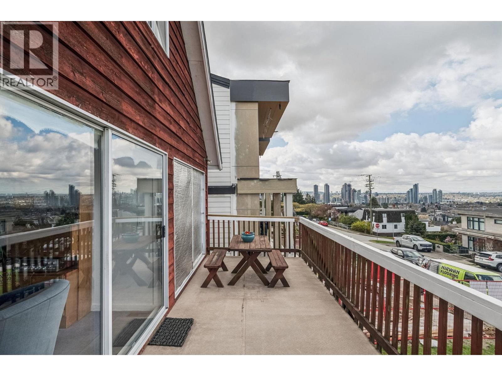 16 N Hythe Avenue, Burnaby, British Columbia V5B 1G4 - Photo 26 - R3153287