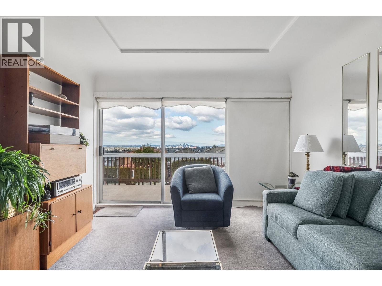 16 N Hythe Avenue, Burnaby, British Columbia V5B 1G4 - Photo 9 - R3153287