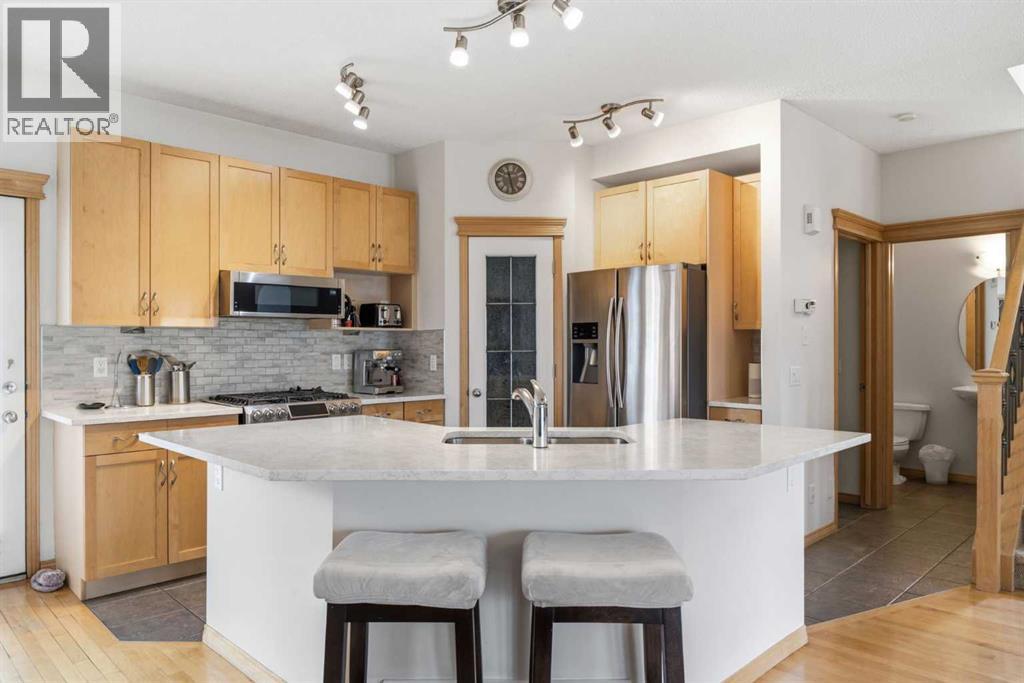54 Rockyledge Rise NW, Calgary, Alberta  T3G 5P8 - Photo 12 - A2335267
