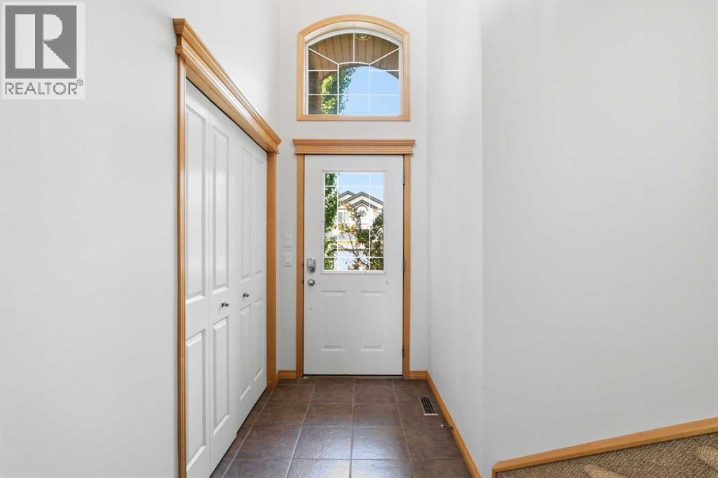 54 Rockyledge Rise NW, Calgary, Alberta  T3G 5P8 - Photo 3 - A2335267