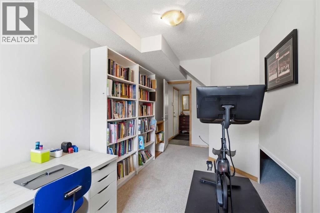 54 Rockyledge Rise NW, Calgary, Alberta  T3G 5P8 - Photo 32 - A2335267