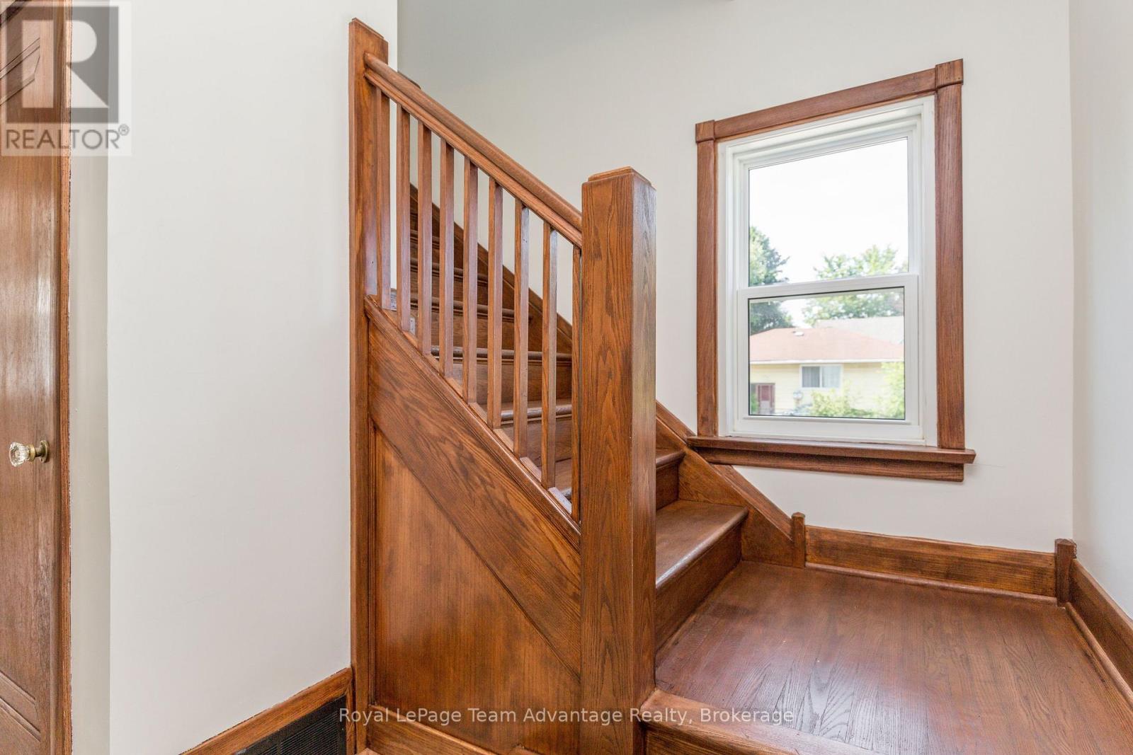 9 Houden Street, Springwater (Elmvale), Ontario  L0L 1P0 - Photo 12 - S13645336