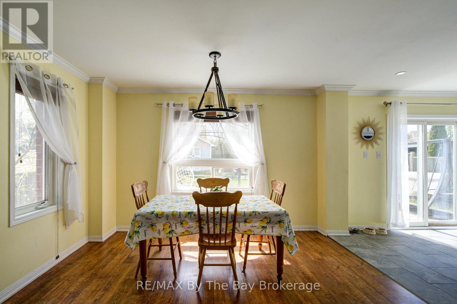 88 Wesley Avenue, Wasaga Beach, Ontario  L9Z 0B9 - Photo 15 - S13645384