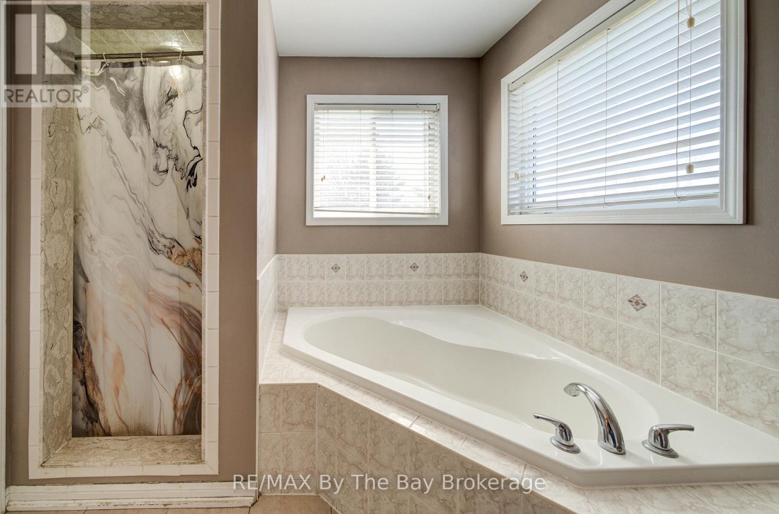 88 Wesley Avenue, Wasaga Beach, Ontario  L9Z 0B9 - Photo 24 - S13645384