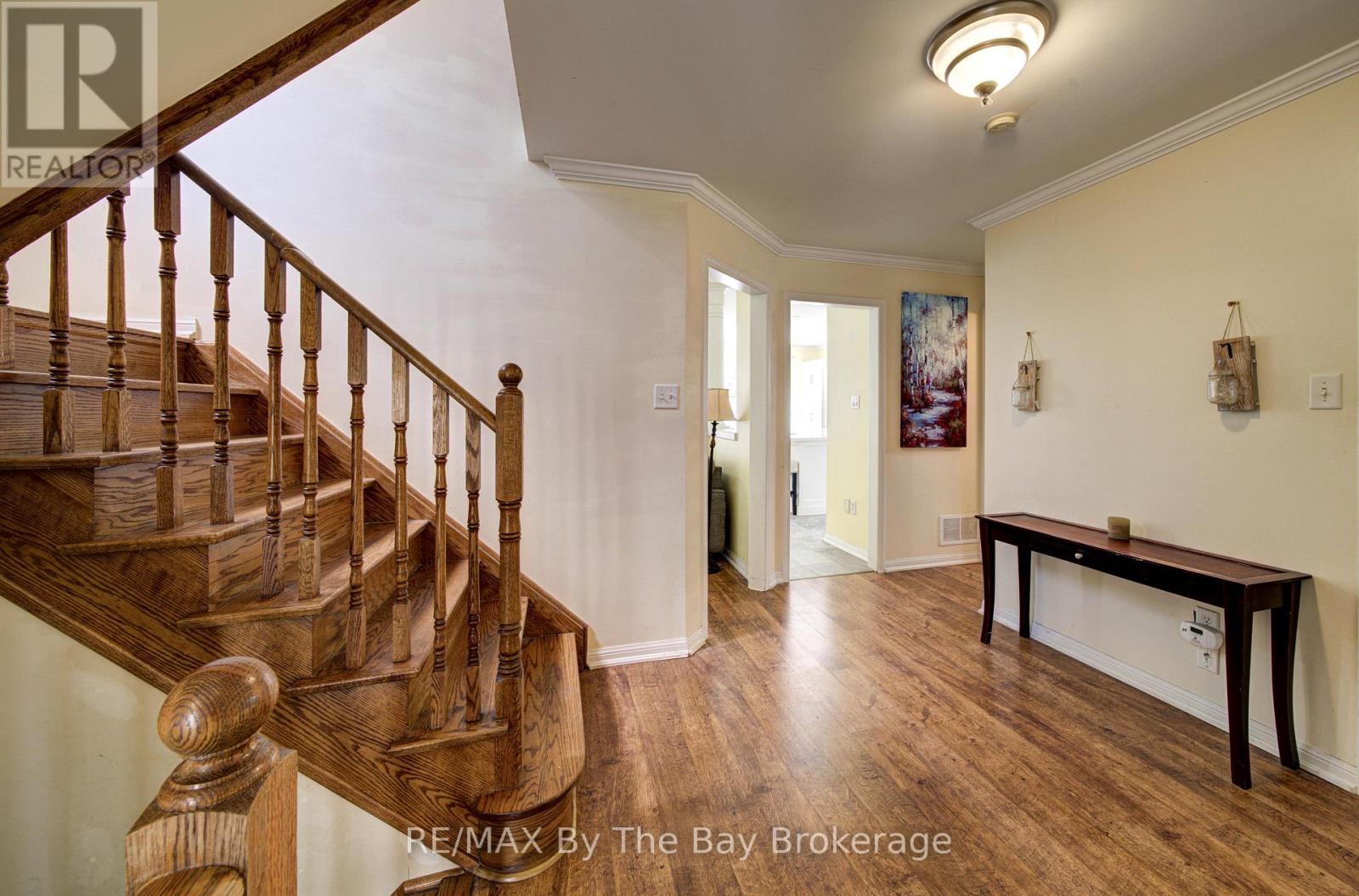 88 Wesley Avenue, Wasaga Beach, Ontario  L9Z 0B9 - Photo 4 - S13645384