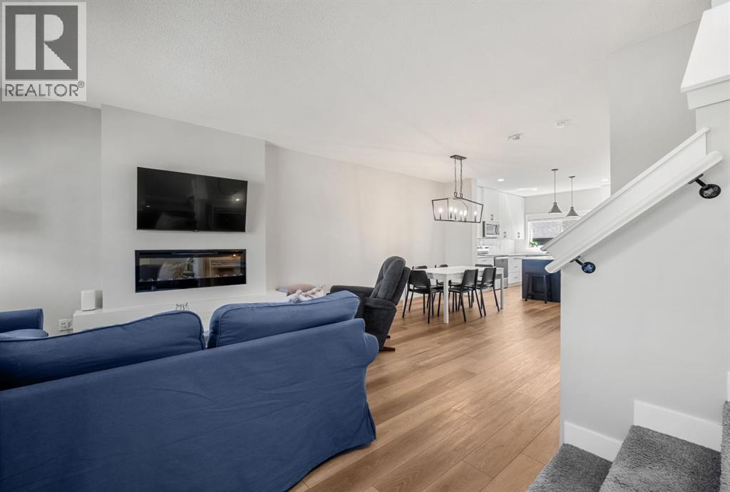 102 Midgrove  SW, Airdrie, Alberta  T4B 5K7 - Photo 3 - A2335008