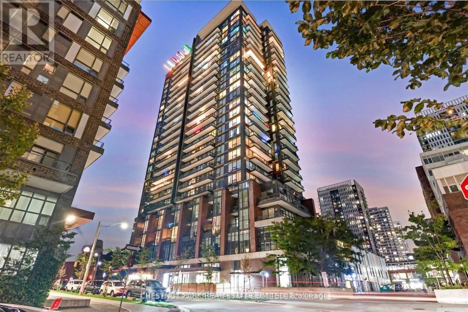 <div class="slider-price">$719,000</div><p>1009 - 225 Sackville Street, Toronto, Ontario</p>