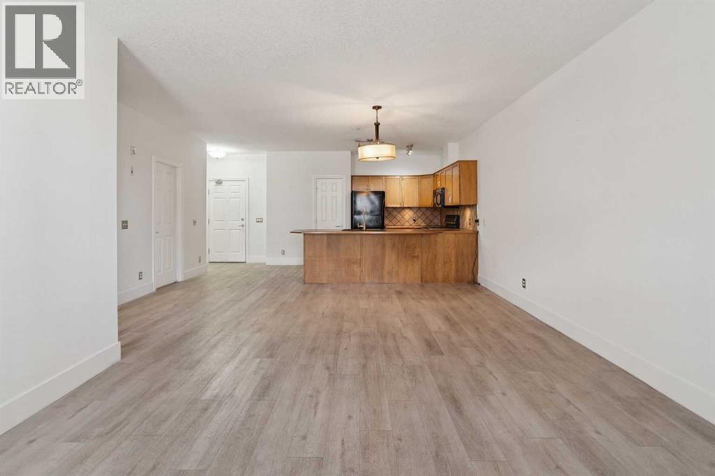 106, 3650 Marda Link SW, Calgary, Alberta  T2T 6G9 - Photo 8 - A2301155