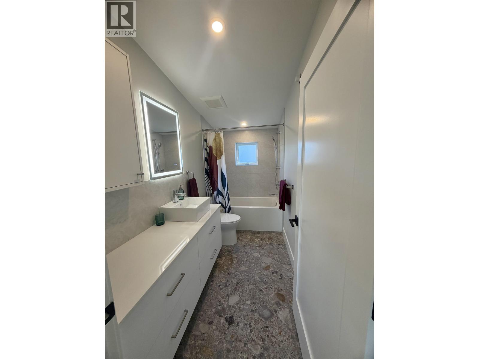 3768 Fleming Street, Vancouver, British Columbia  V5N 3W2 - Photo 17 - R3119872