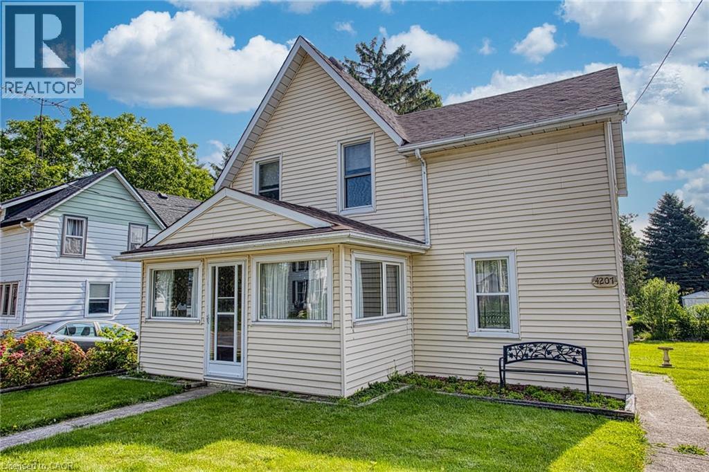 4207 William Street, Beamsville, Ontario  L3J 0K8 - Photo 2 - 40845182