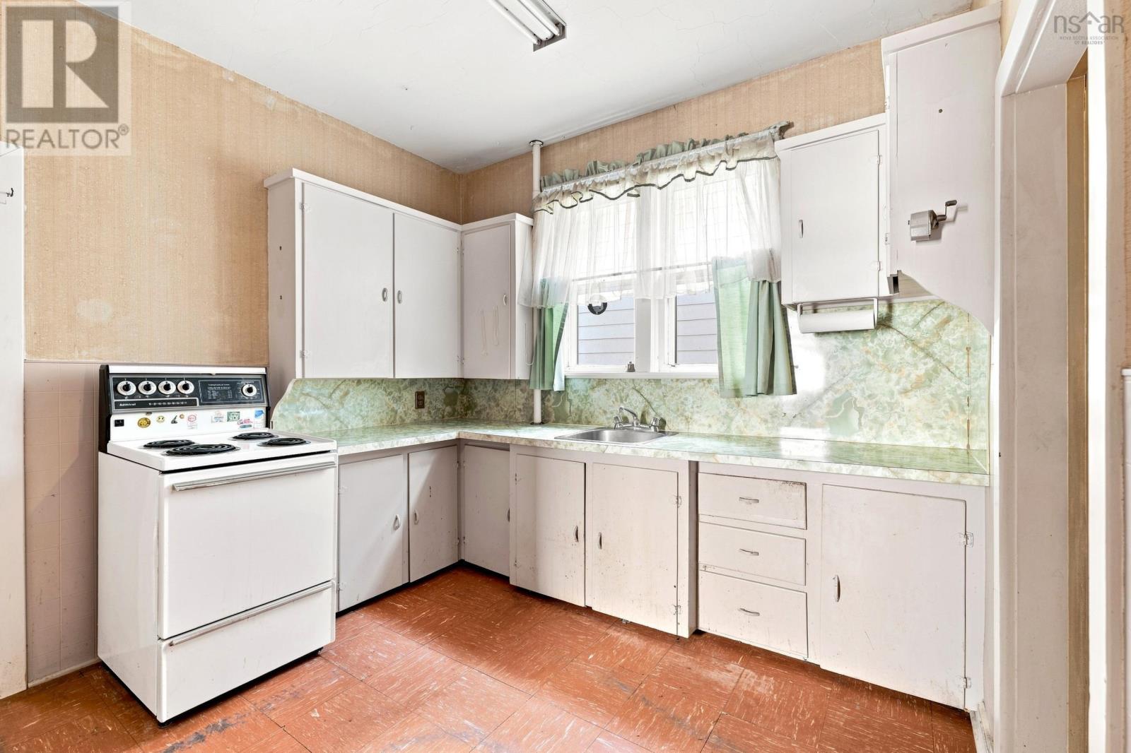 6301 Lawrence Street, Halifax, Nova Scotia  B3L 1J8 - Photo 7 - 202619776
