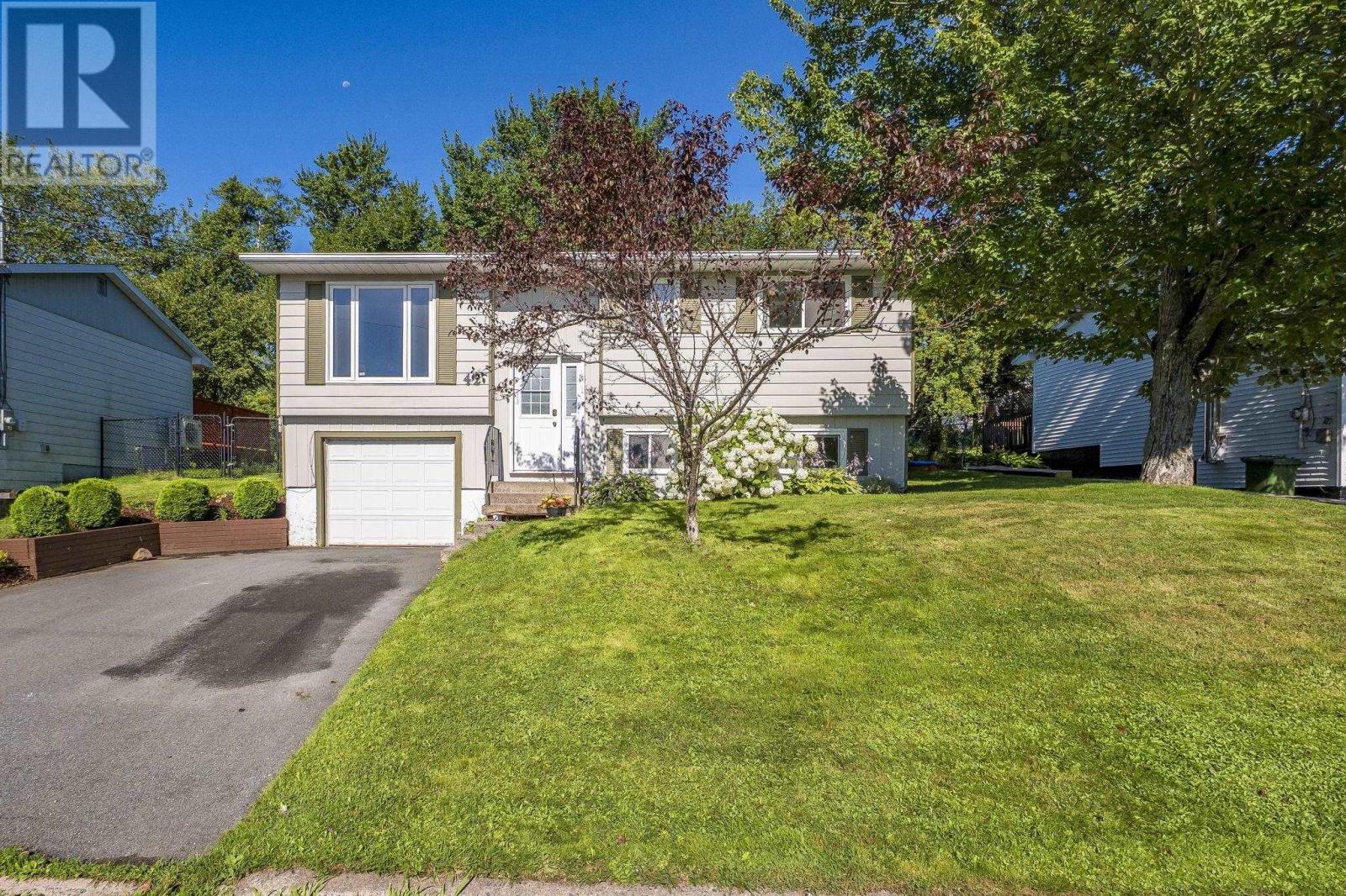 42 Paxton Drive, Cole Harbour, Nova Scotia  B2W 4T2 - Photo 2 - 202619781
