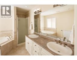 754 South Crest Drive, Kelowna, British Columbia  V1W 4W7 - Photo 19 - 10394617