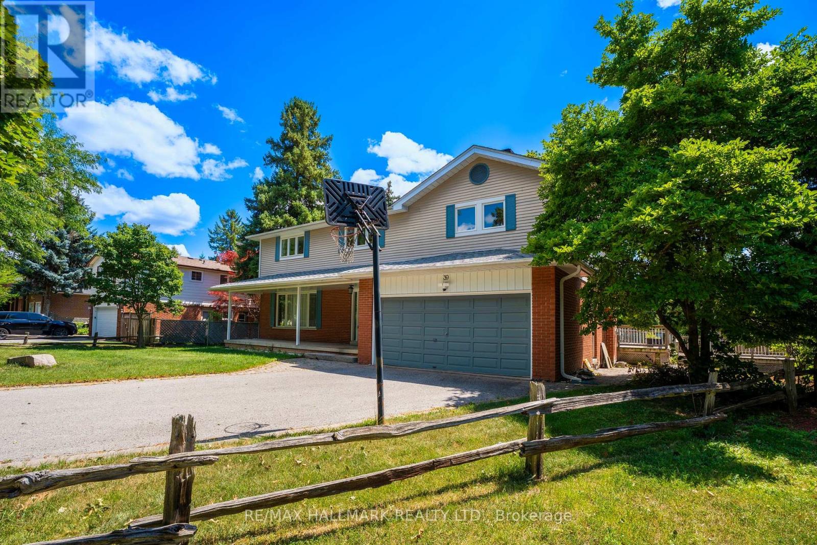 39 Sunnywood Crescent, Richmond Hill (South Richvale), Ontario  L4C 6W2 - Photo 2 - N13645308