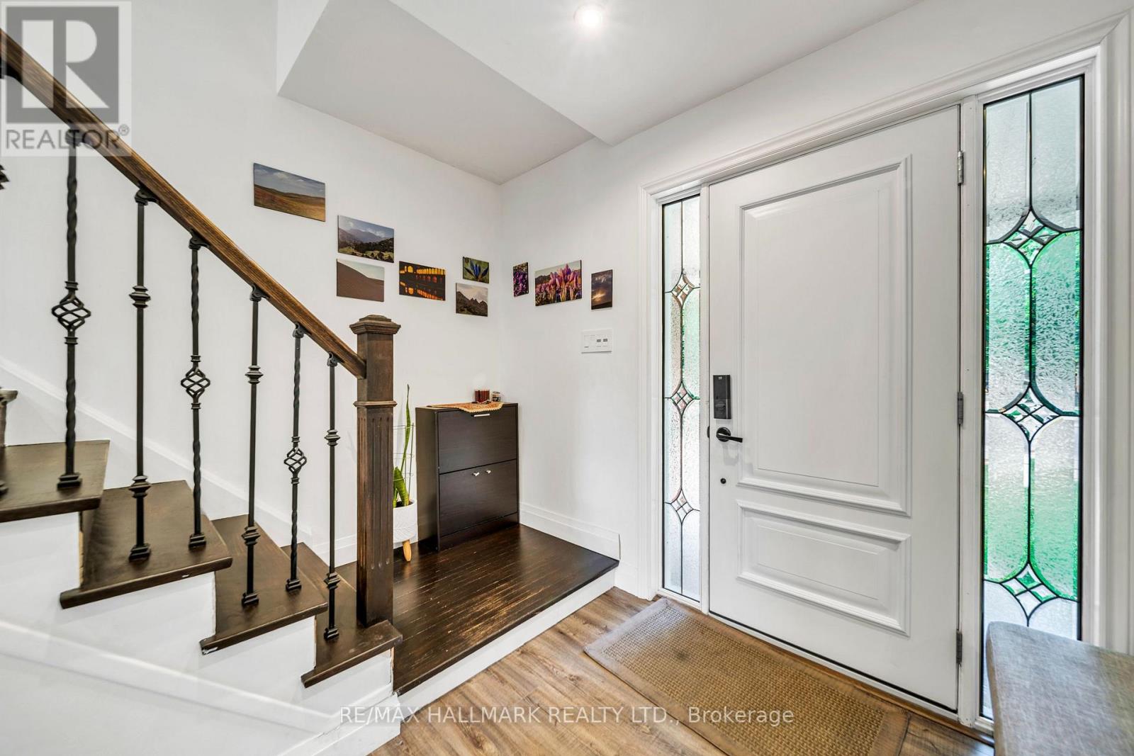 39 Sunnywood Crescent, Richmond Hill (South Richvale), Ontario  L4C 6W2 - Photo 3 - N13645308