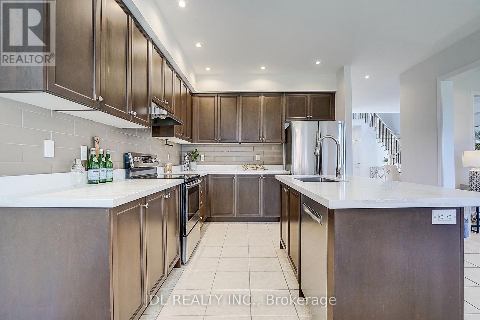 376 Miller Park Avenue, Bradford West Gwillimbury (Bradford), Ontario L3Z 3J2 - Photo 22 - N13645372