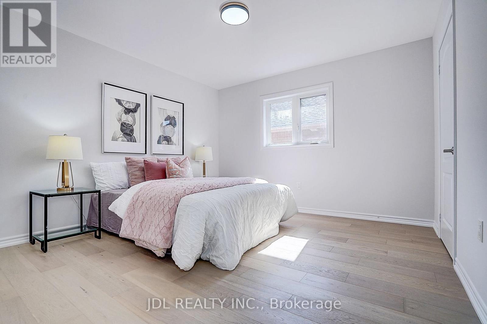 376 Miller Park Avenue, Bradford West Gwillimbury (Bradford), Ontario L3Z 3J2 - Photo 37 - N13645372