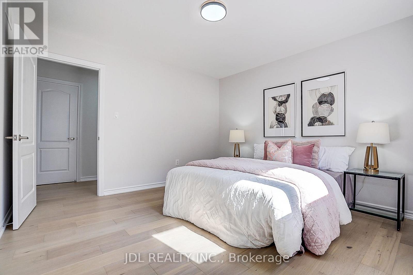 376 Miller Park Avenue, Bradford West Gwillimbury (Bradford), Ontario L3Z 3J2 - Photo 38 - N13645372