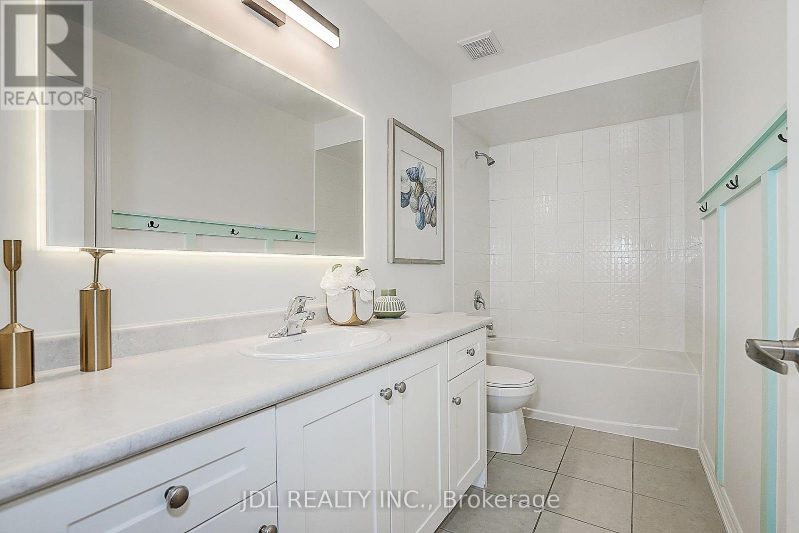 376 Miller Park Avenue, Bradford West Gwillimbury (Bradford), Ontario L3Z 3J2 - Photo 40 - N13645372