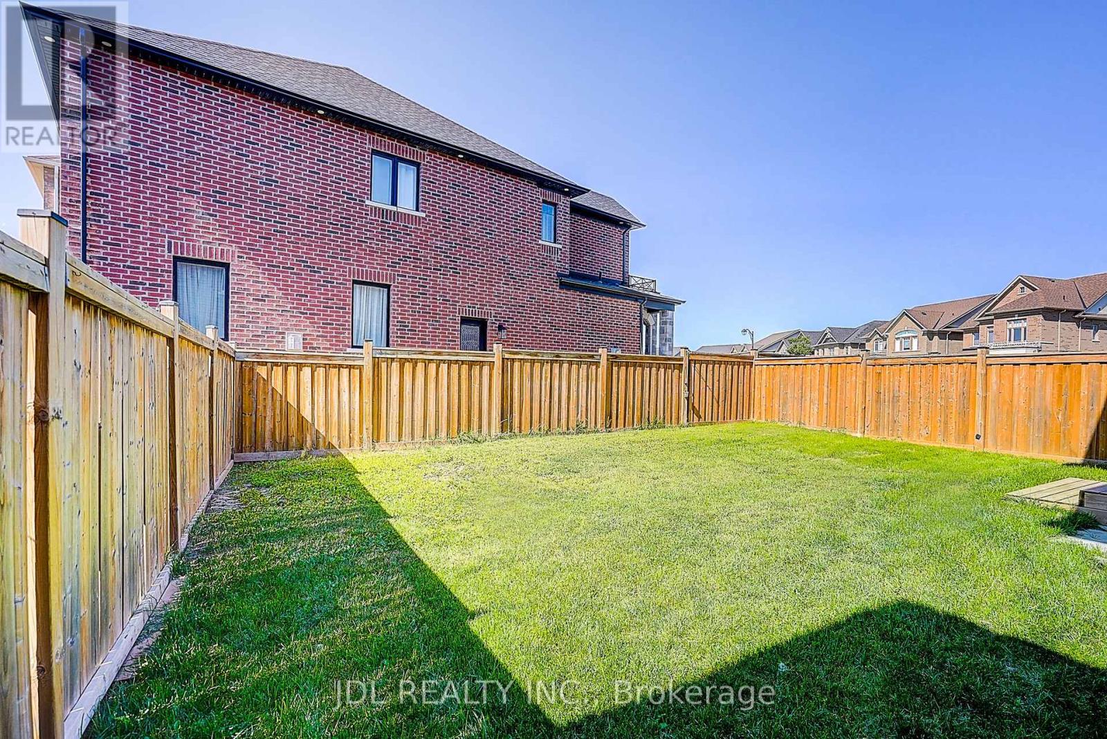 376 Miller Park Avenue, Bradford West Gwillimbury (Bradford), Ontario L3Z 3J2 - Photo 49 - N13645372