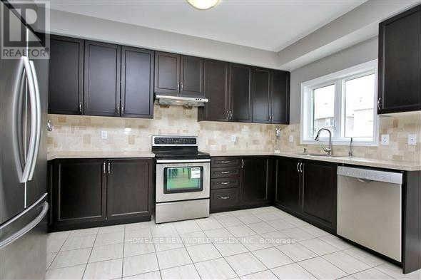20 Pineforest Place, Markham (Wismer), Ontario  L6E 2B1 - Photo 4 - N13645424