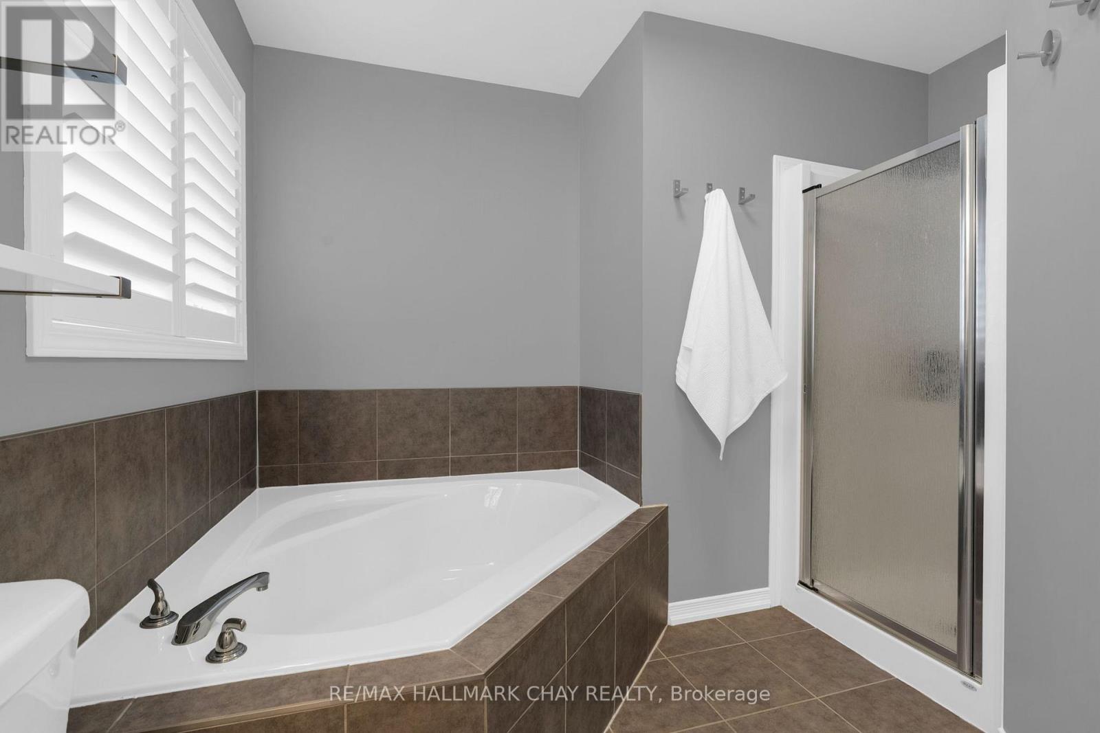 2215 Nevils Street, Innisfil, Ontario L9S 0E2 - Photo 22 - N13645448