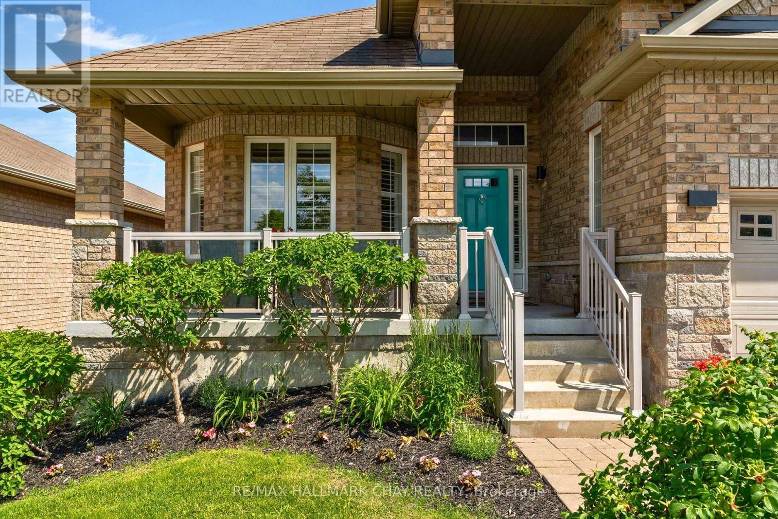 2215 Nevils Street, Innisfil, Ontario L9S 0E2 - Photo 3 - N13645448