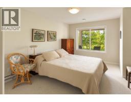 754 South Crest Drive, Kelowna, British Columbia  V1W 4W7 - Photo 28 - 10394617