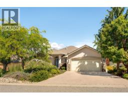 754 South Crest Drive, Kelowna, British Columbia  V1W 4W7 - Photo 4 - 10394617