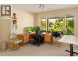 754 South Crest Drive, Kelowna, British Columbia  V1W 4W7 - Photo 27 - 10394617