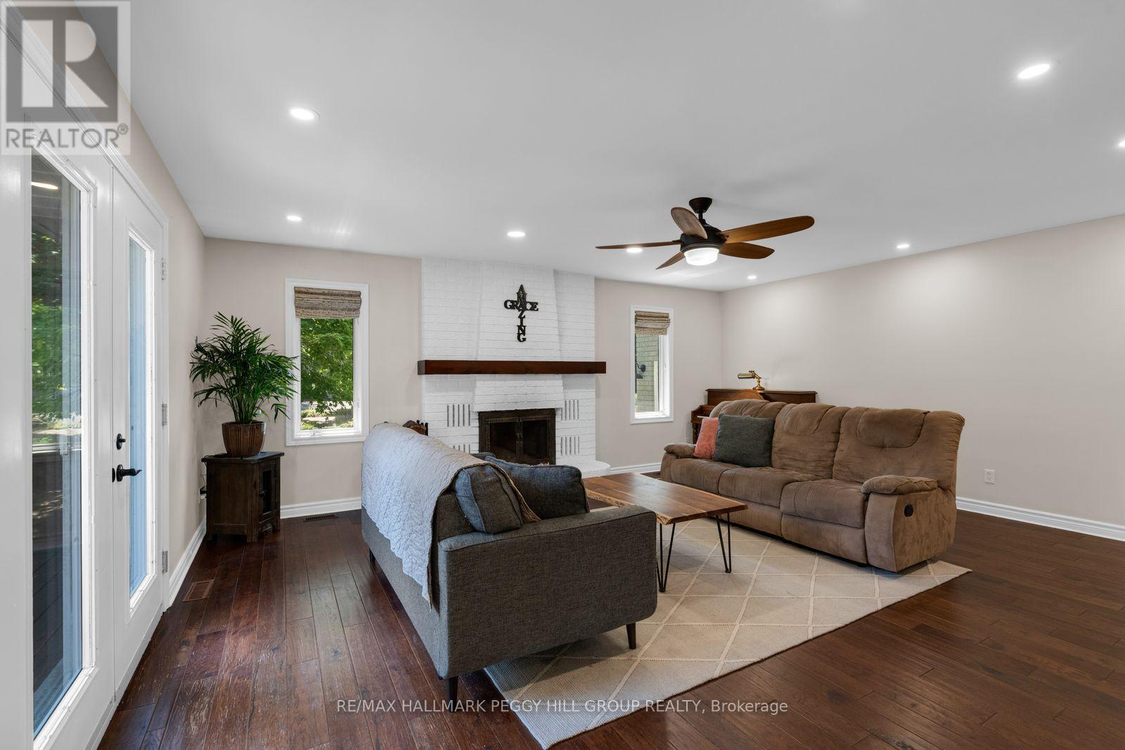 29 Priest Avenue, Springwater, Ontario  L9X 0G9 - Photo 7 - S13645324