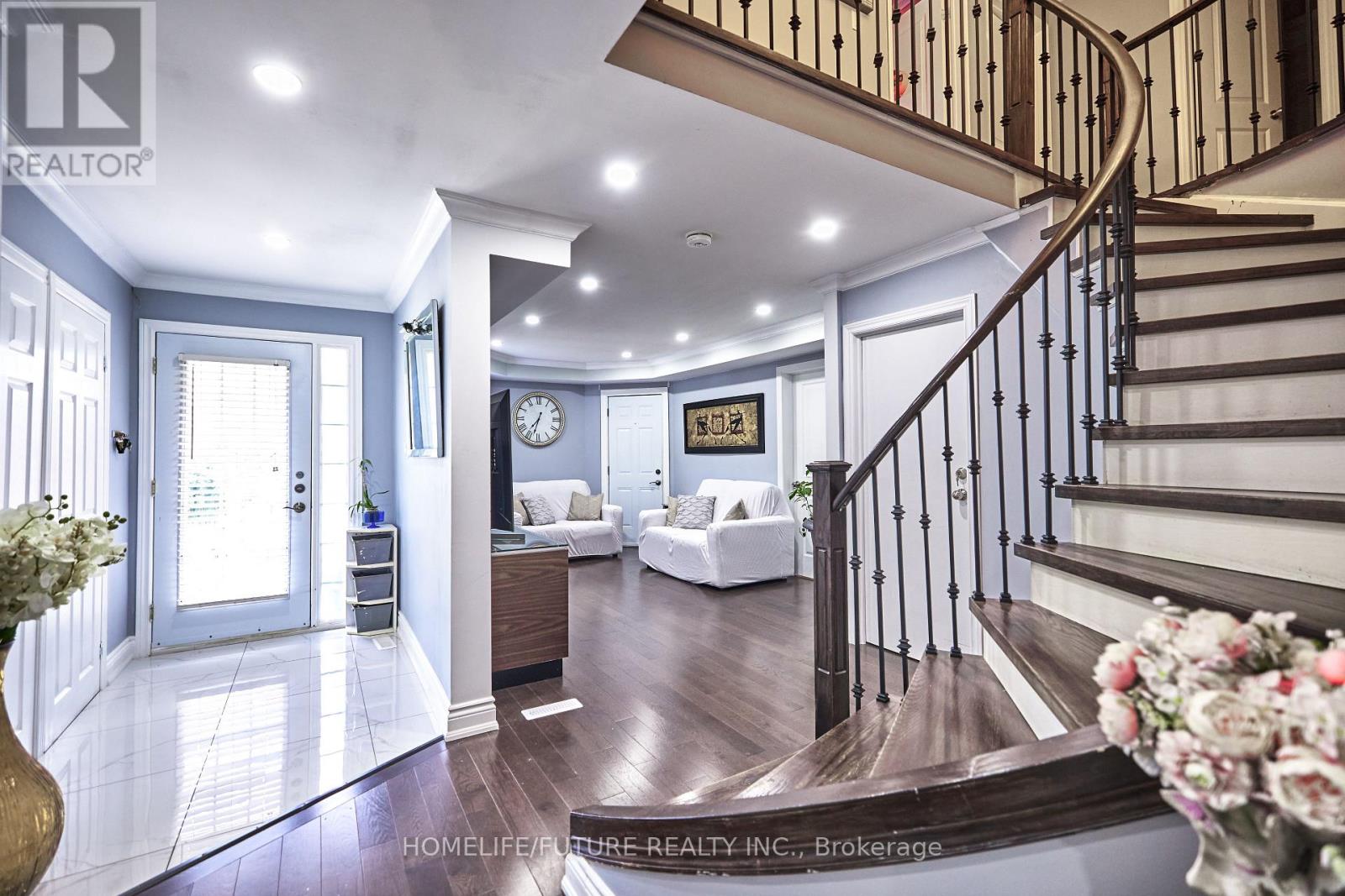 58 O'shaughnessy Crescent, Barrie, Ontario  L4N 7L8 - Photo 8 - S13645352