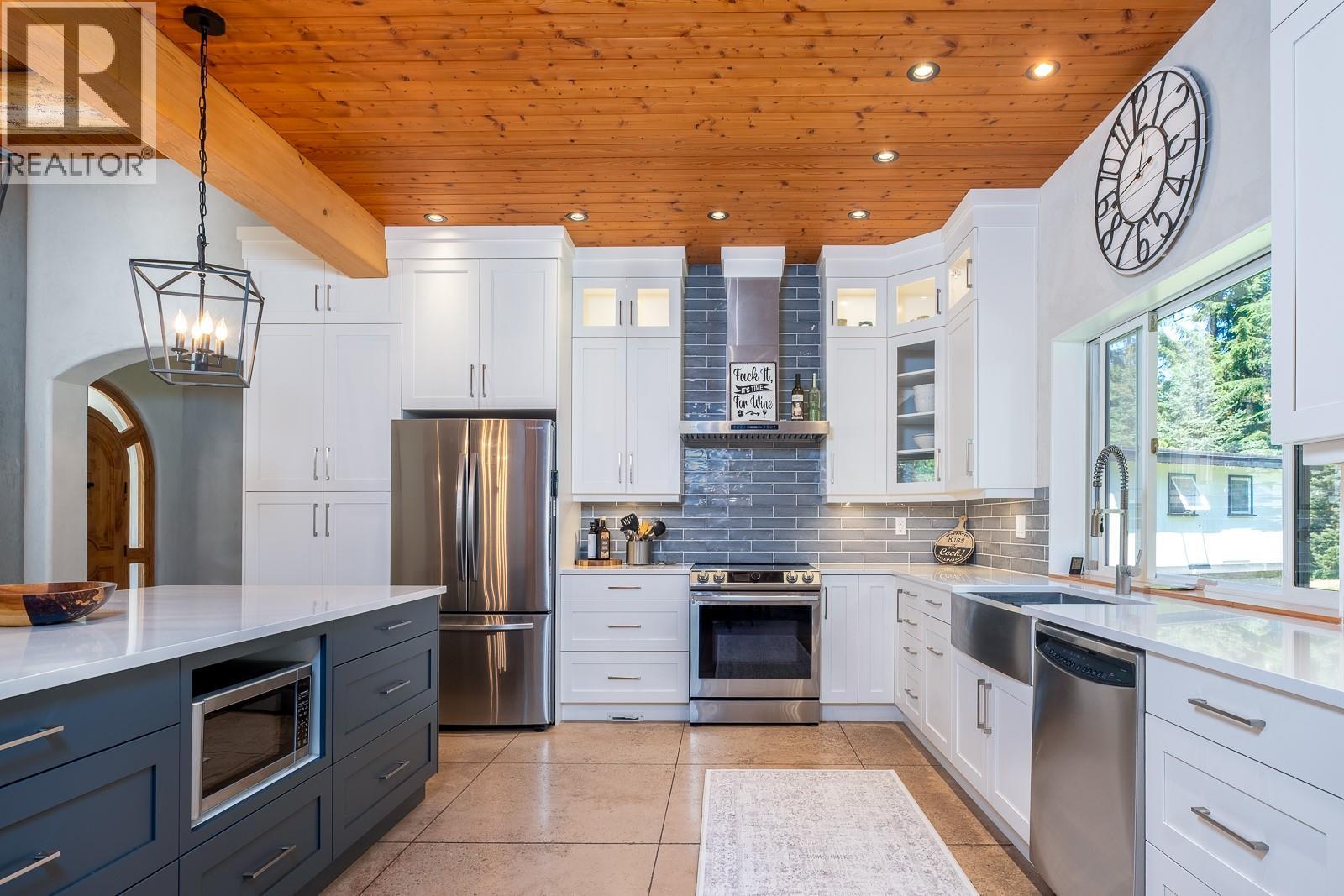 120 Richie Road, Rossland, British Columbia  V0G 1Y0 - Photo 19 - 10395453