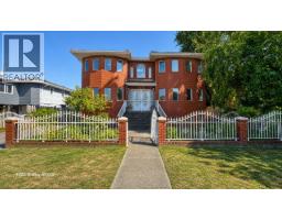 4925 SIDLEY STREET, Burnaby, British Columbia