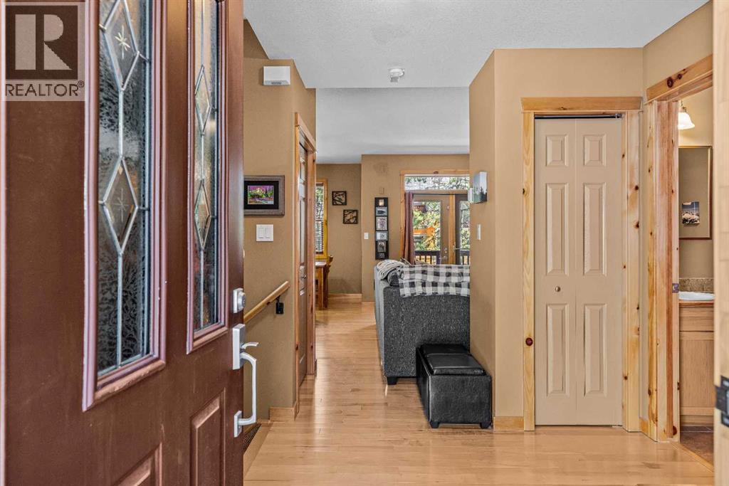 1003, 70 Dyrgas Gate, Canmore, Alberta  T1W 3J6 - Photo 5 - A2313920